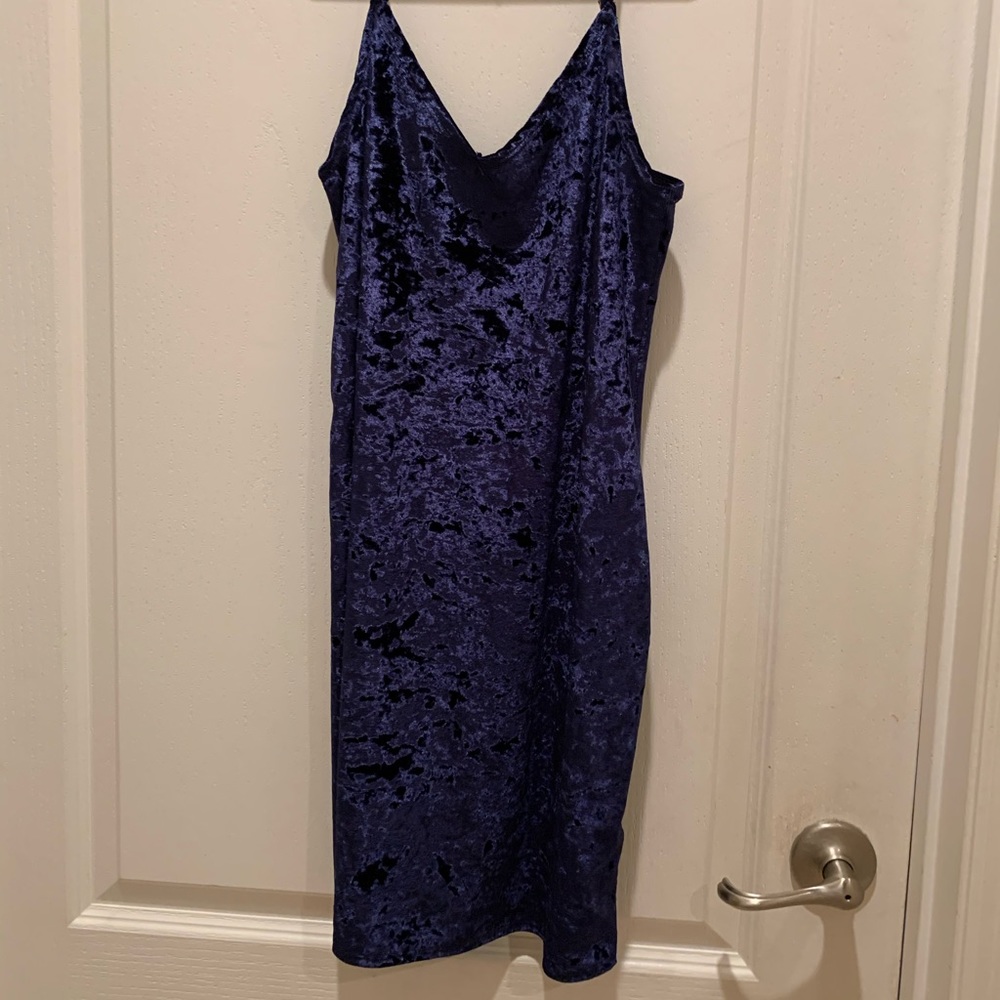Velvet tight dress from Hollister WORE ONCE